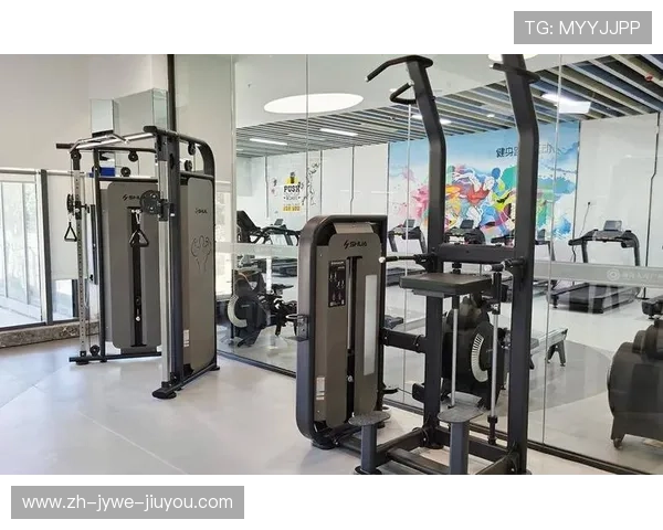 高端商用健身器材视觉指南：健身房空间设计与设备搭配方案